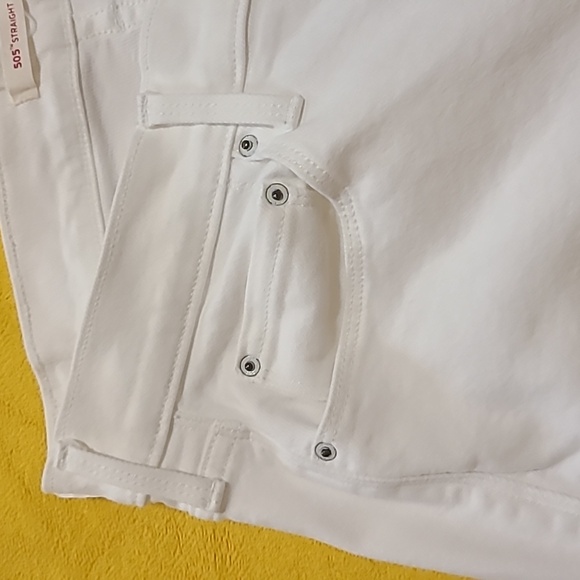 White 505 Straight Levi jeans, 29 in waistline, size 8-10 - Picture 8 of 10